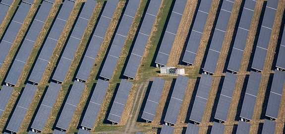 India krijgt zonnepark zo groot als Zuid-Limburg
