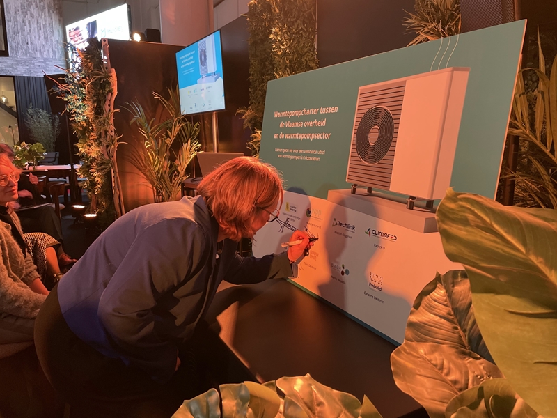 WPP ondertekent mee het Warmtepompcharter op Batibouw 
